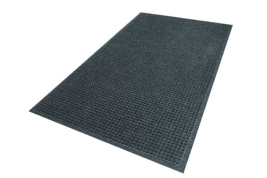 Classic Watersoaker Entry Mat in white room